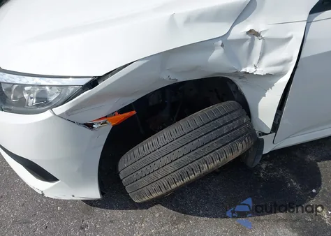 2016 Honda Civic Lx z USA, uszkodzony, nr VIN 19XFC2F57GE076381